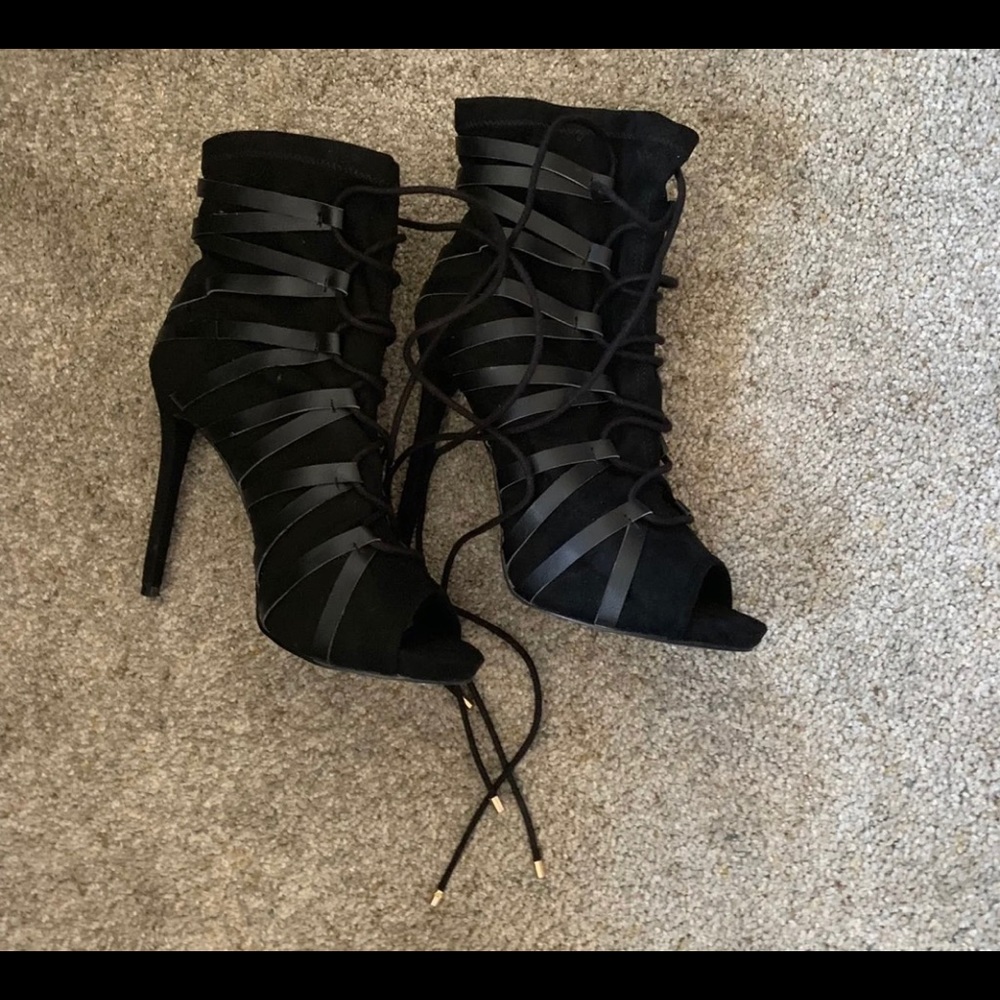 Ladies heels 8.5